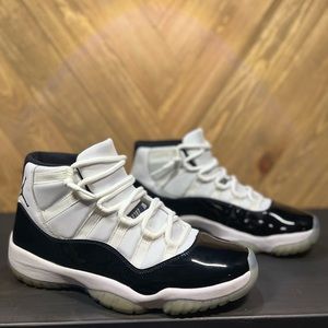 AIR JORDAN RETRO 11 "CONCORD"